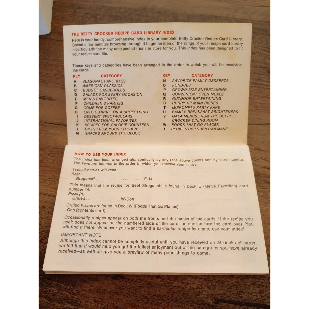 VTG 1971 Mid Century Betty Crocker Recipe Card Library (Complete) EUC